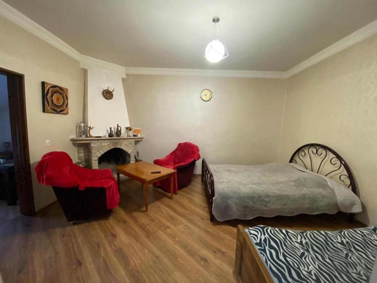 Guest House Khatuna Borjomi Εξωτερικό φωτογραφία