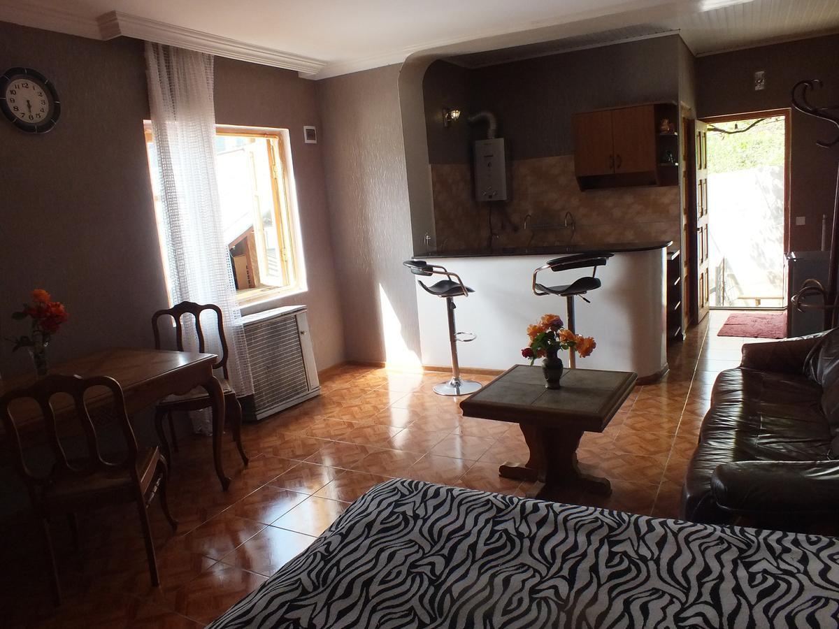 Guest House Khatuna Borjomi Εξωτερικό φωτογραφία